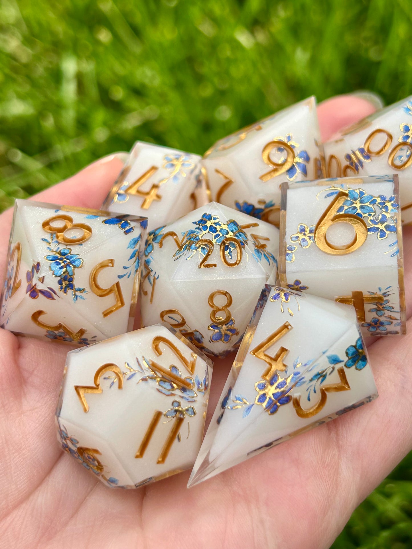 Teacup | 8-piece dice set