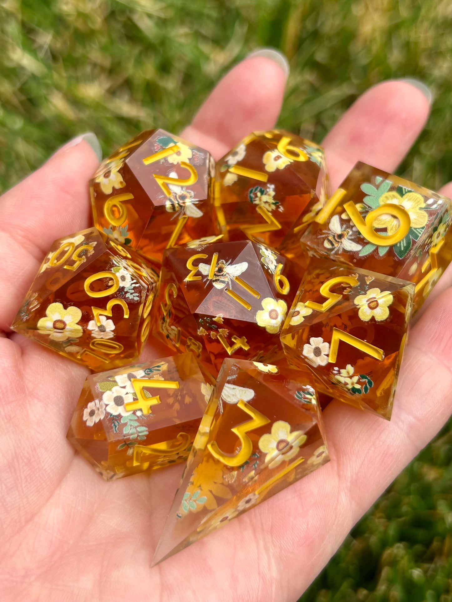 Honeybee | 8-piece dice set