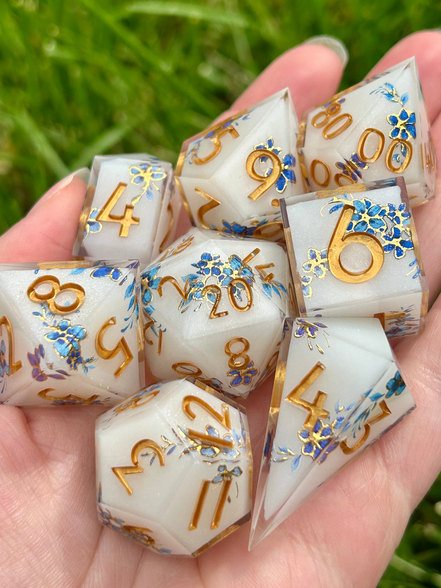 Teacup | 8-piece dice set