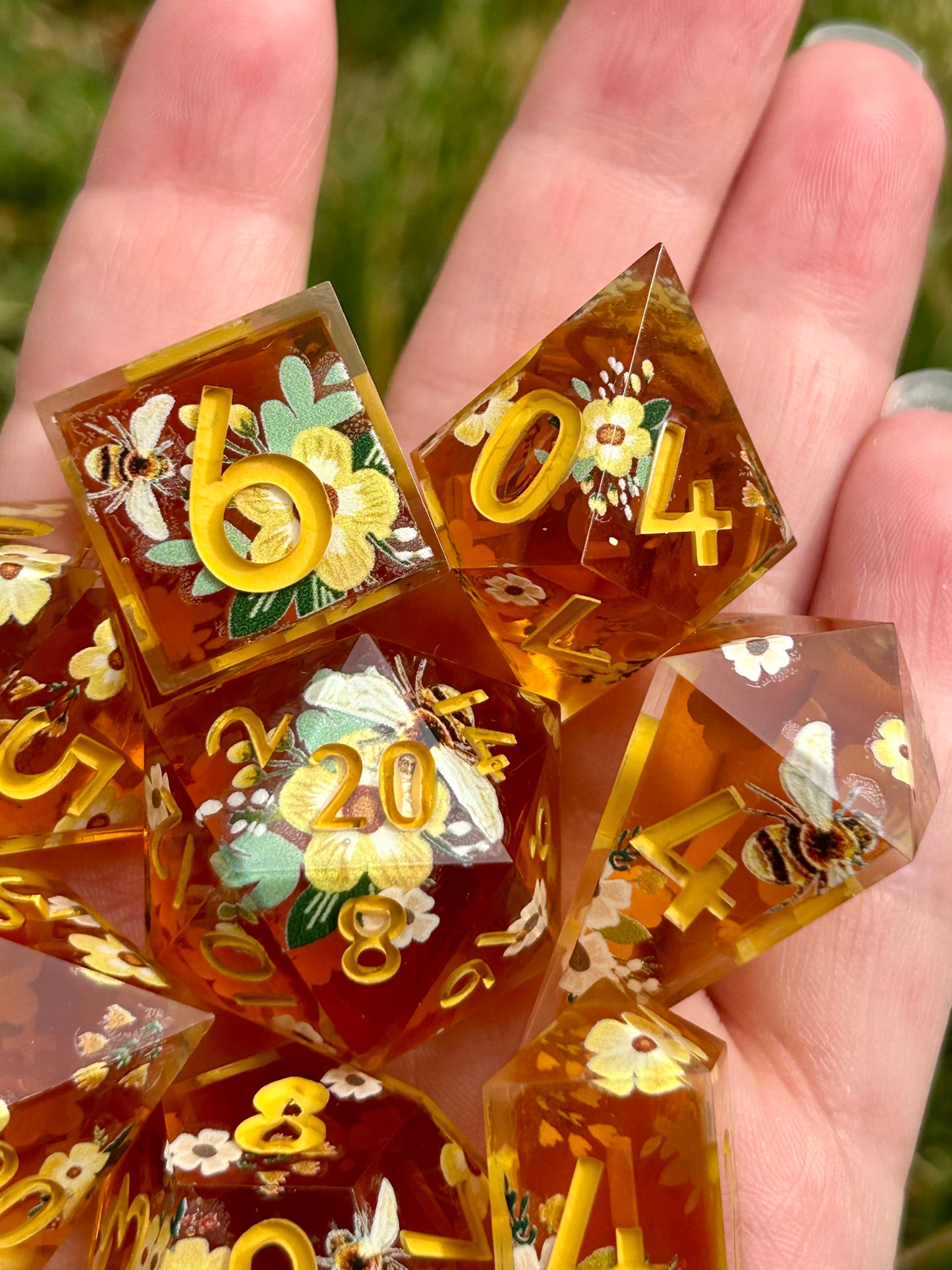 Honeybee | 8-piece dice set